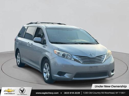 2015 Toyota Sienna LE