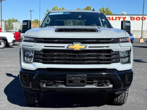 2024 Chevrolet Silverado 2500 Custom
