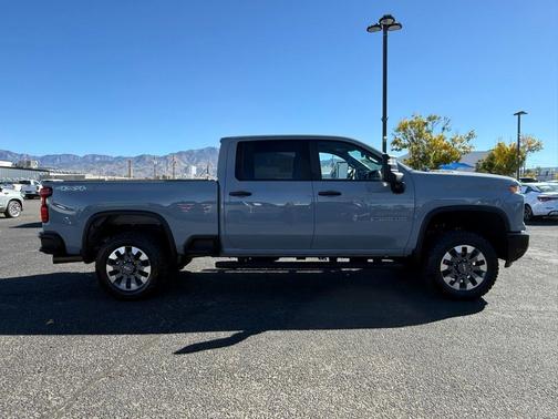 2024 Chevrolet Silverado 2500 Custom
