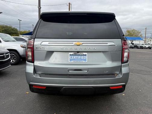 2023 Chevrolet Suburban LT