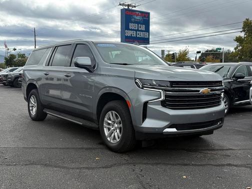 2023 Chevrolet Suburban LT
