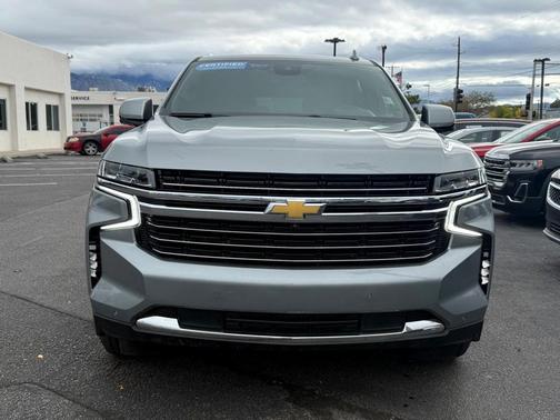 2023 Chevrolet Suburban LT
