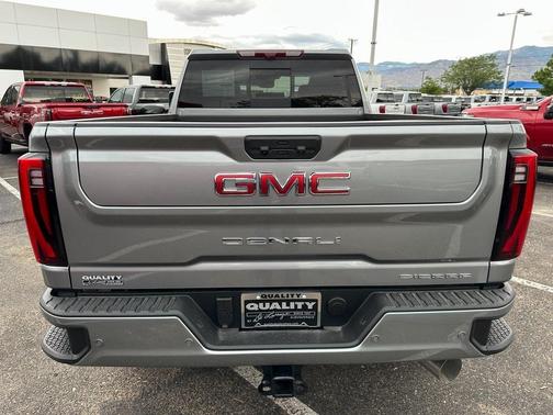 2025 GMC Sierra 2500 Denali
