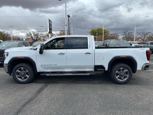 2026 GMC Sierra 2500 SLT