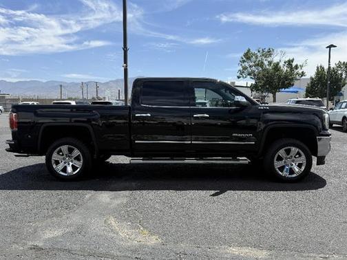 Black 2018 GMC Sierra 1500 SLT