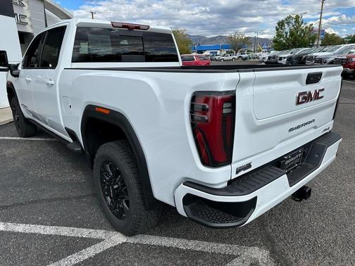 2026 GMC Sierra 2500 AT4