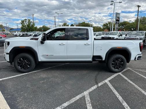 2026 GMC Sierra 2500 AT4