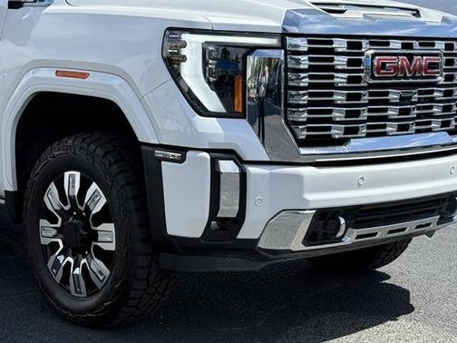 White 2024 GMC Sierra 2500 Denali