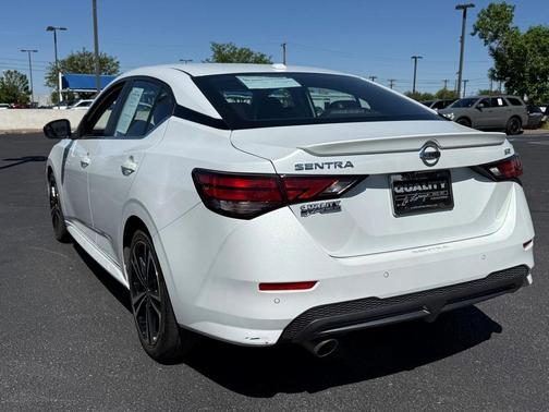 2022 Nissan Sentra SR