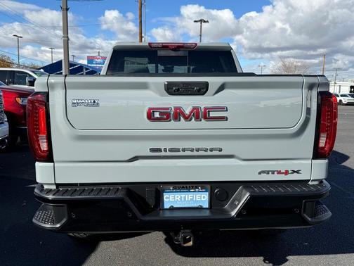 2024 GMC Sierra 1500 AT4X