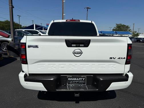 2022 Nissan Frontier SV