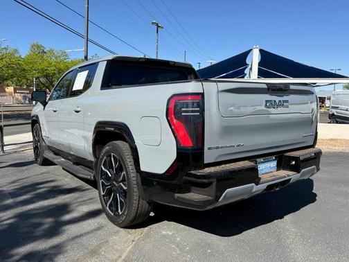 2024 GMC Sierra EV Denali