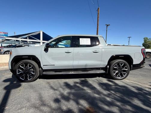 2024 GMC Sierra EV Denali