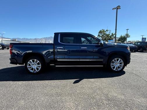 2022 Chevrolet Silverado 1500 High Country