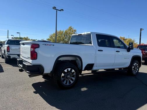 2024 Chevrolet Silverado 2500 Custom