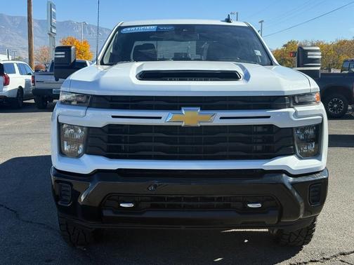 2024 Chevrolet Silverado 2500 Custom