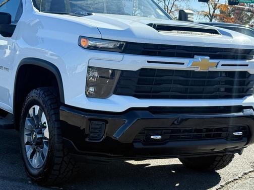 2024 Chevrolet Silverado 2500 Custom
