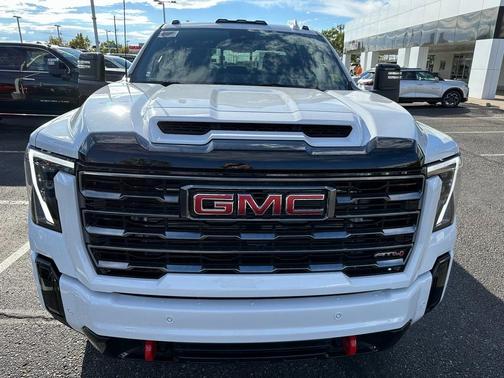 2025 GMC Sierra 2500 AT4