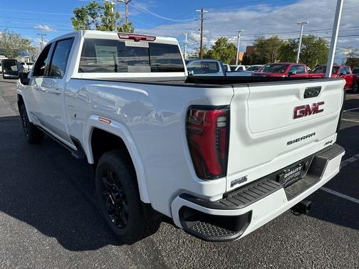 2025 GMC Sierra 2500 AT4