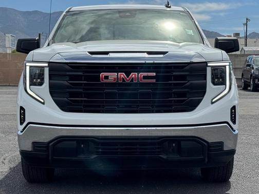 2024 GMC Sierra 1500 Pro
