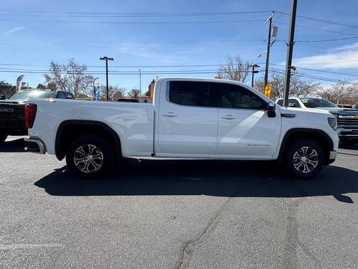 2024 GMC Sierra 1500 SLE