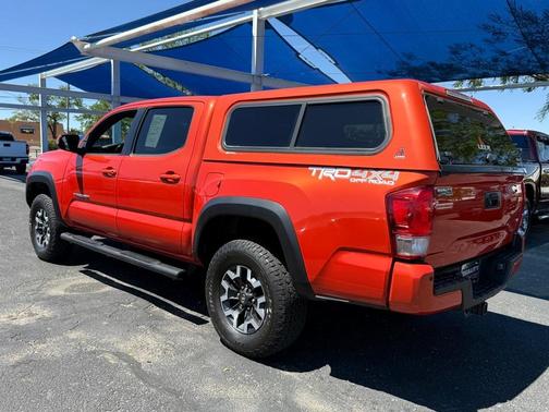 2016 Toyota Tacoma SR
