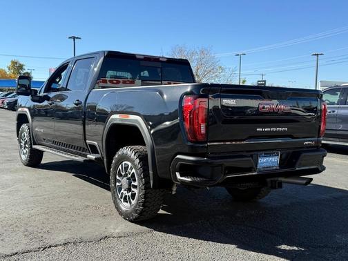 2022 GMC Sierra 2500 AT4