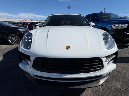 2021 Porsche Macan Base