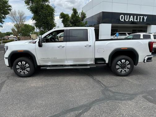 2025 GMC Sierra 2500 Denali