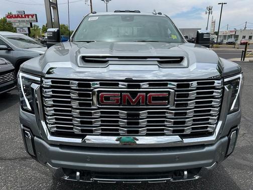 2025 GMC Sierra 2500 Denali