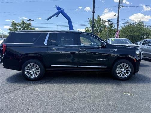 Black 2023 GMC Yukon XL Denali