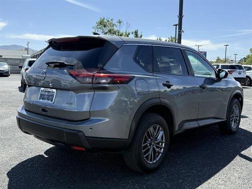 Gun Metallic 2024 Nissan Rogue S