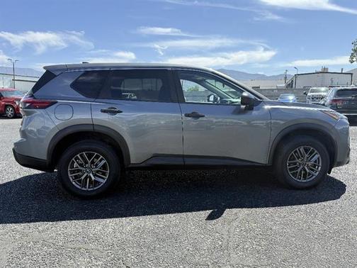 Gun Metallic 2024 Nissan Rogue S