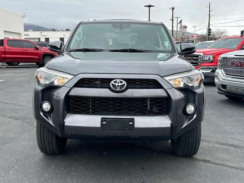 Photo 3 of 28 of 2016 Toyota 4Runner SR5 Premium