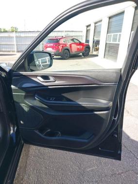 Diamond Black 2023 Jeep Grand Cherokee Altitude