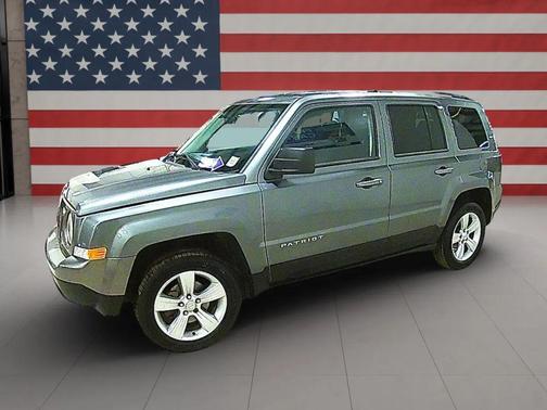 Black Clearcoat 2014 Jeep Patriot Sport