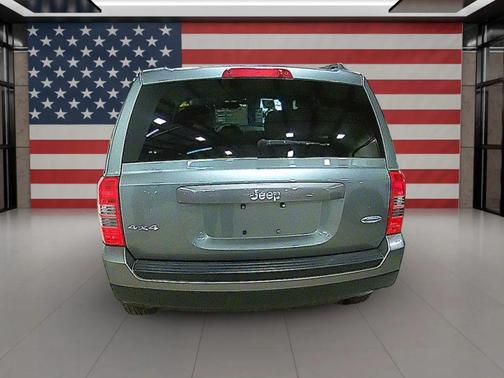 Black Clearcoat 2014 Jeep Patriot Sport