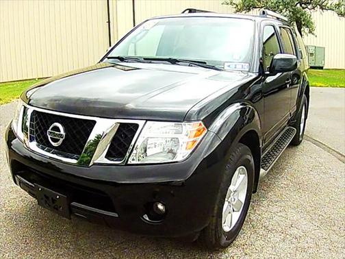 2012 Nissan Pathfinder LE