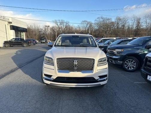 Photo 1 of 8 of 2019 Lincoln Navigator L Black Label