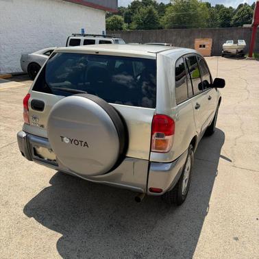 Vintage Gold 2002 Toyota RAV4 Base