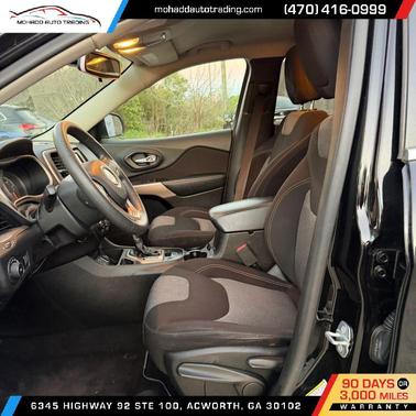 Black 2018 Jeep Cherokee Latitude