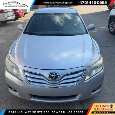 Classic Silver Metallic 2011 Toyota Camry LE