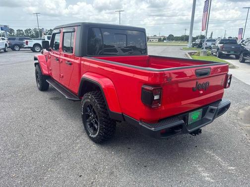 2024 Jeep Gladiator Sport