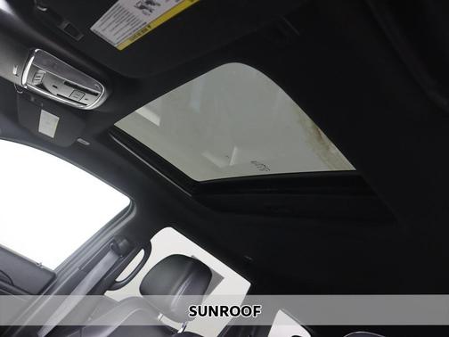 Photo 4 of 48 of 2020 Jeep Grand Cherokee Altitude