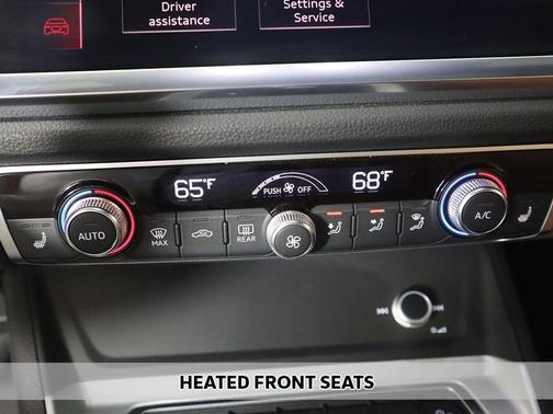 Photo 5 of 44 of 2021 Audi Q3 40 Premium