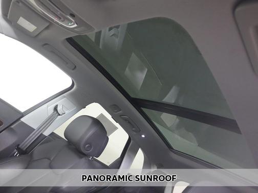 Photo 4 of 49 of 2018 Audi Q5 2.0T Premium Plus