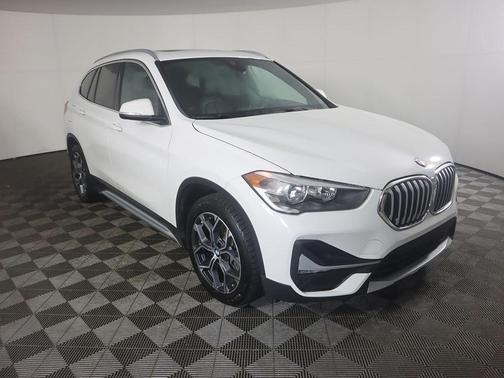 Photo 2 of 50 of 2020 BMW X1 xDrive28i