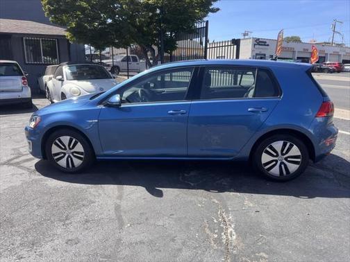 2016 Volkswagen e-Golf SE