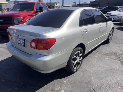 2004 Toyota Corolla LE