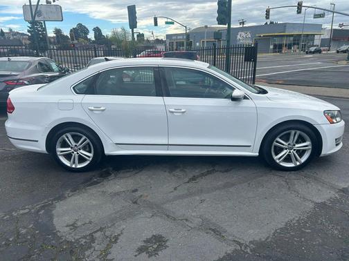 2012 Volkswagen Passat 2.0 TDI SEL Premium